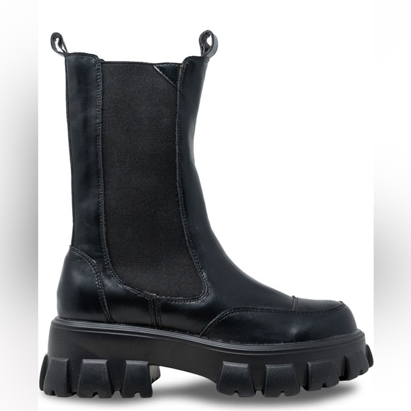 Chase and Chloe boots - Picture 2 of 9